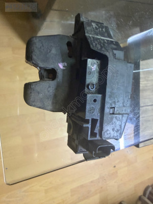 Citroen Berlingo bagaj kilidi