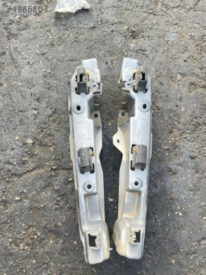 RENAULT KANGOO 4 BRAKET ÇAMURLUK