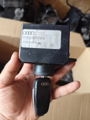 Audi A6 Kontak yuvası 4F0909131G