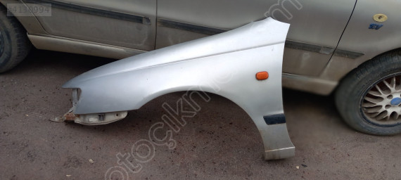 Toyota corona sol ön çamurluk