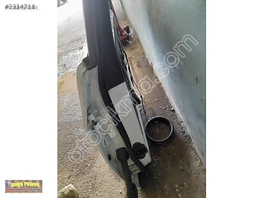 BMW e90 sağ arka kapı hatasız boyalı