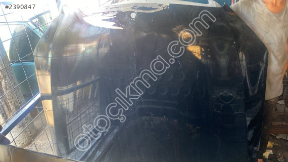 MERCEDES C180 ÖN KAPUT