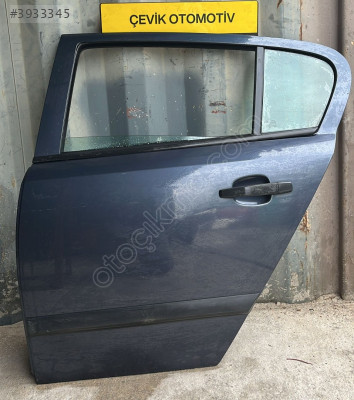 FORD FİESTA SOL ARKA  KAPI ÇIKMA