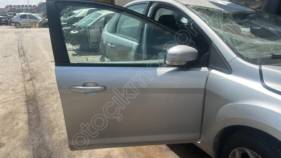 FORD FOCUS 2.5 SAĞ ÖN KAPI HATASIZ