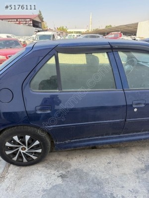 PEUGEOT 306 SAĞ ARKA KAPI ÇIKMA ORJİNAL
