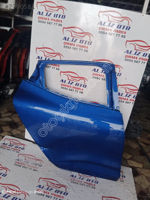 Renault Clio 5 sağ arka kapı mavi