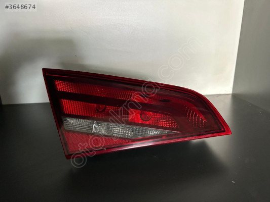 Sol İç Stop Lambası Audi A3 Hatchback 2013-2016 8V4945093