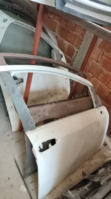Linea sağ ön kapı
