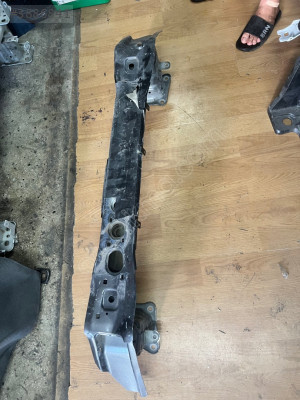 Ford Focus 3.5 ön tampon demiri