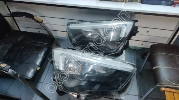 OPEL COMBO E Sağ Far LED - Orjinal Çıkma Yedek Parça
