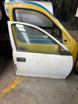 OPEL CORSA-B SAĞ ÖN KAPI / MERT OTO