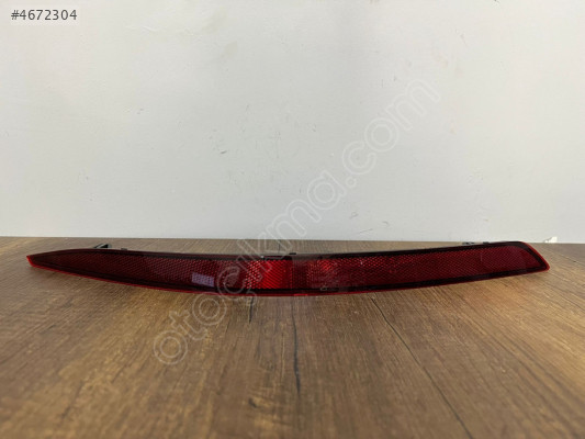 AUDİ Q3 ARKA SOL REFLEKTÖR ORJİNAL 83A945105A