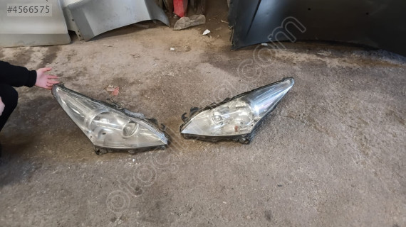 Peugeot 508 sağ sol ön far