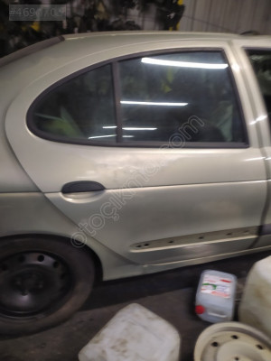 Renault Megane 1 sağ arka kapı