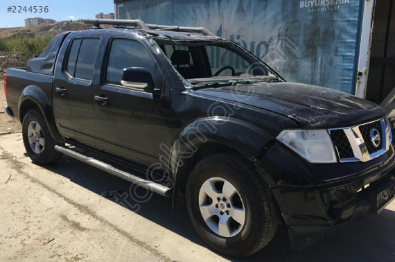 NİSSAN NAVARA SOL ÖN FAR ve TÜM PARÇALARI...MİL OTO
