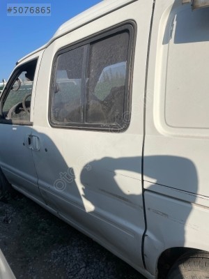 Nissan vanetta sol arka sürgülü kapı