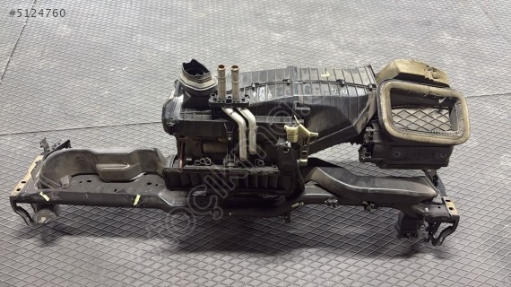 AUDİ A4 KALORİFER KAZANI 2012