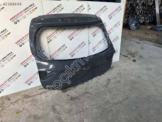Kia stonic arka bagaj kapağı
