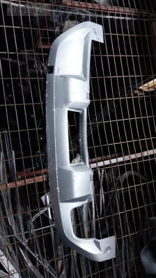 Audi Q2 arka tampon spoyleri