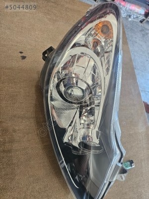 Opel Corsa D makyajsız mercekli orijinal far