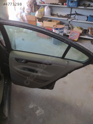 VOLVO S60 SAĞ ARKA KAPI ORJİNAL