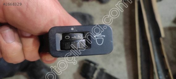 Peugeot 106 far ayar düğmesi