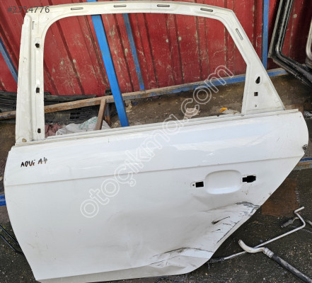 AUDİ A4  ARKA KAPI