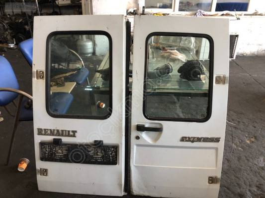Renault Express (Sol Kanat) Bagaj Kapağı