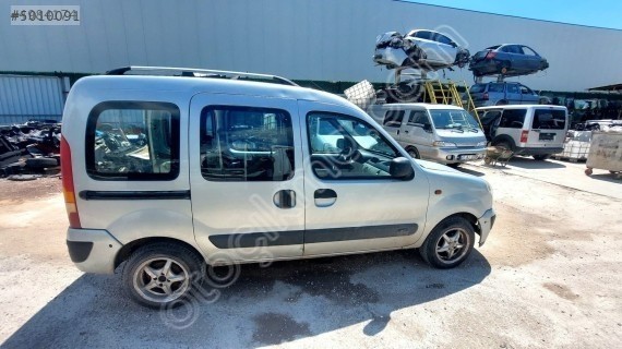 RENAULT KANGO 2 1.5 SAĞ ÖN KAPI,OTO ÇIKMA ,KAPI