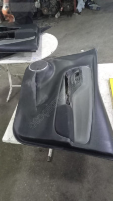 2013-2017 TOYOTA YARIS SAĞ ÖN KAPI DÖŞEMESİ