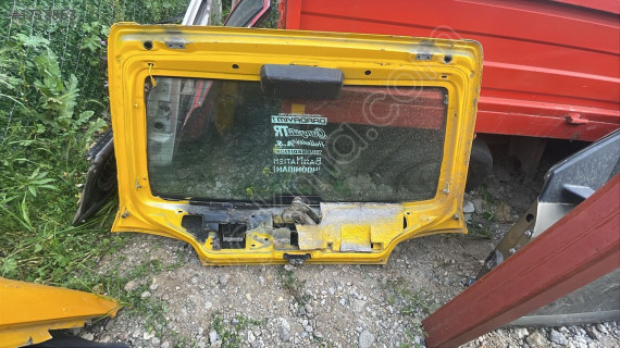 Peugeot 106 bagaj camı