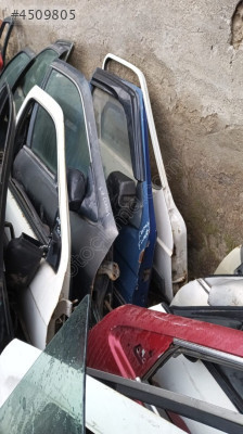 Skoda forman sağ ön kapı