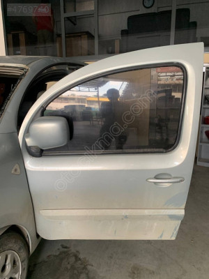 RENAULT KANGOO 3  SOL ON KAPI ORJİNAL CIKMA