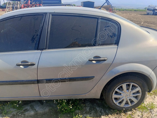 RENAULT MEGANE 2 SOL ARKA KAPI ÇIKMA