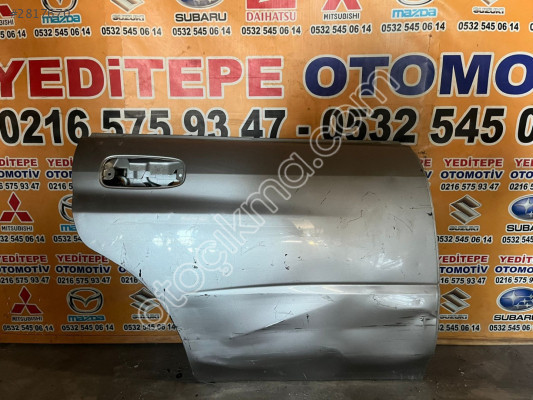 subaru ımpreza sağ arka kapı