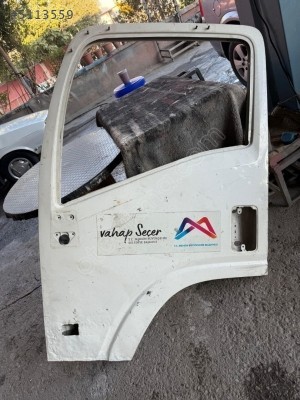 Isuzu NPR SOL ÖN KAPI ORJİNAL