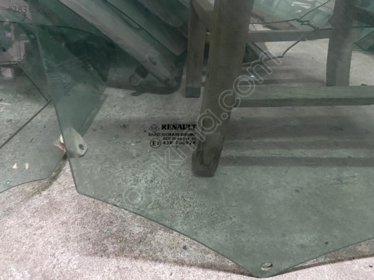 RENAULT KANGOO 3 SAĞ ÖN KAPI CAMI 2010-20115 MODEL ORJİNAL