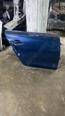 PEUGEOT 5008 SAĞ ARKA KAPI