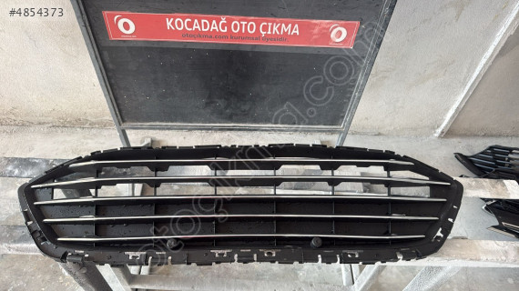 Yeni kasa Ford focus ön panjur