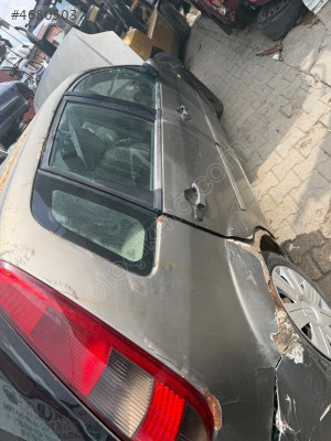 Ford Fiesta sağ arka kapı