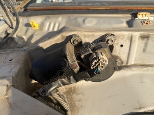 TOYOTA COROLLA AE101 SİLECEK MOTORU