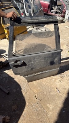 Fiat uno 60s sağ arka kapı