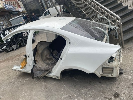 VOLVO S60 SOL ARKA ÇAMURLUK