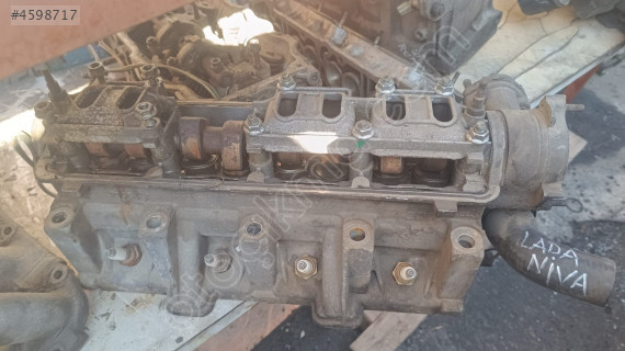 Lada niva silindir kapağı