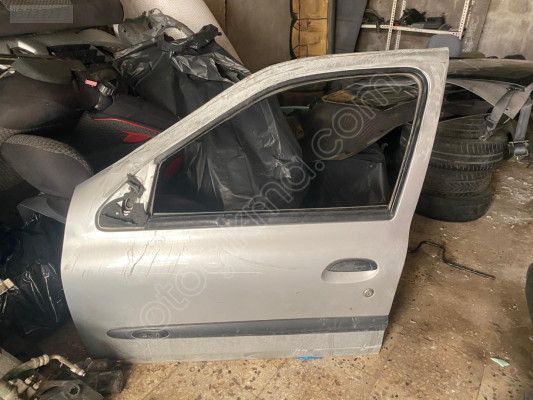 renault clio iki çıkma sol ön kapı