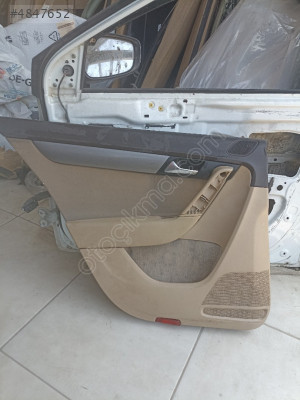 Volkswagen Passat B7 Sol Arka Kapı Döşemesi