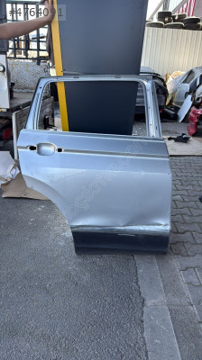 Volkswagen Tiguan sağ arka kapı