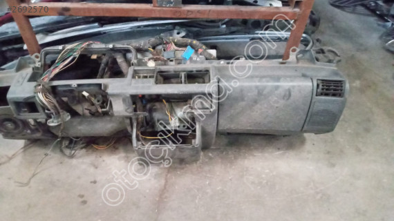 renault clio göğüslük