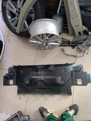 Volkswagen Passat b8 arka panel orjinal çıkma parça