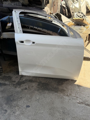 Fiat Egea Sağ Ön Kapı Orjinal Çıkma Kapı